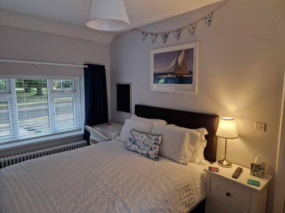 Room On Heath Park Cardiff Eksteriør bilde